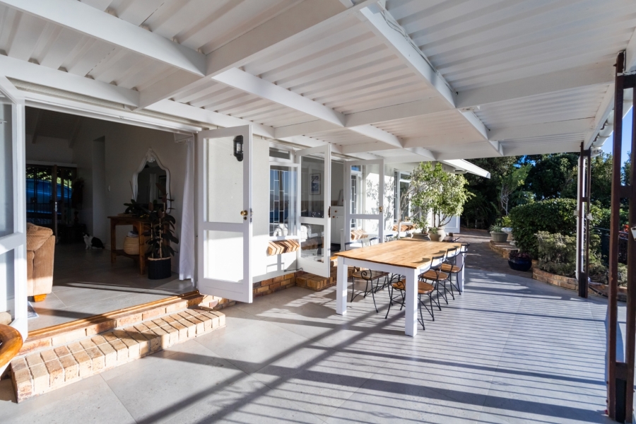 4 Bedroom Property for Sale in Mountainside Western Cape